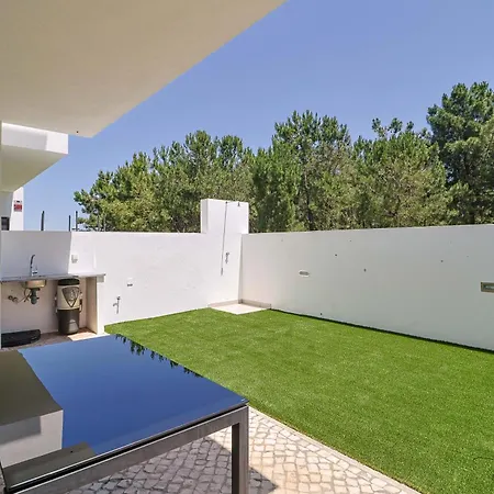 Sodade House * Fernao Ferro
