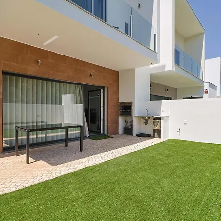 Sodade House * Fernao Ferro