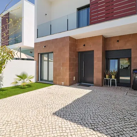 Sodade House * Fernão Ferro
